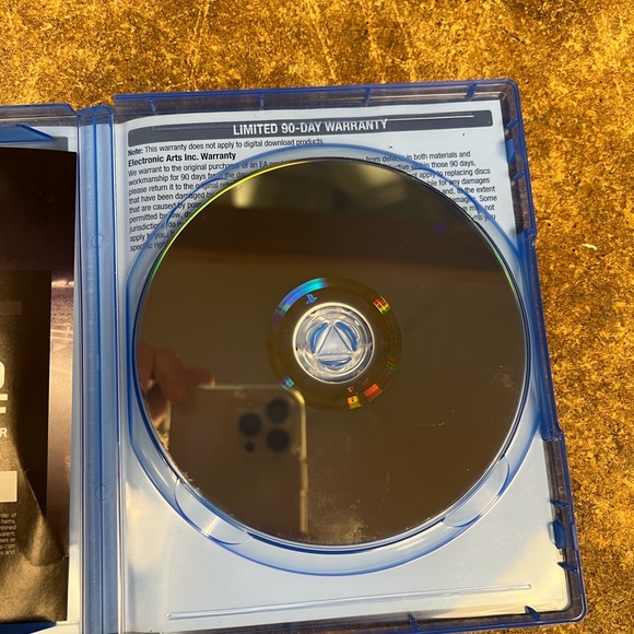 PlayStation 4 Madden 22 game - Picture 3 of 4